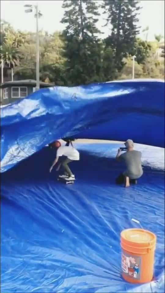逃离倒影森林