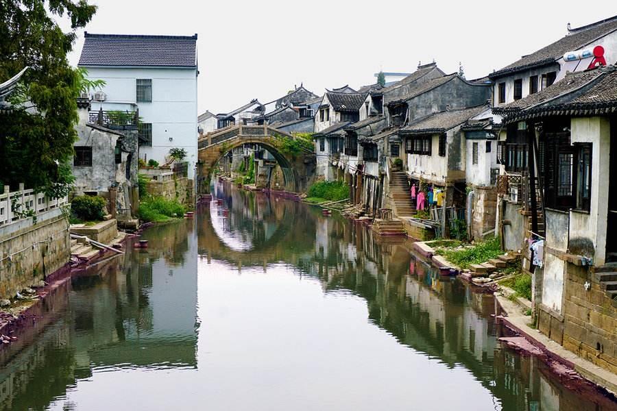 跟踪男朋友被发现需要道歉嘛？游戏画面